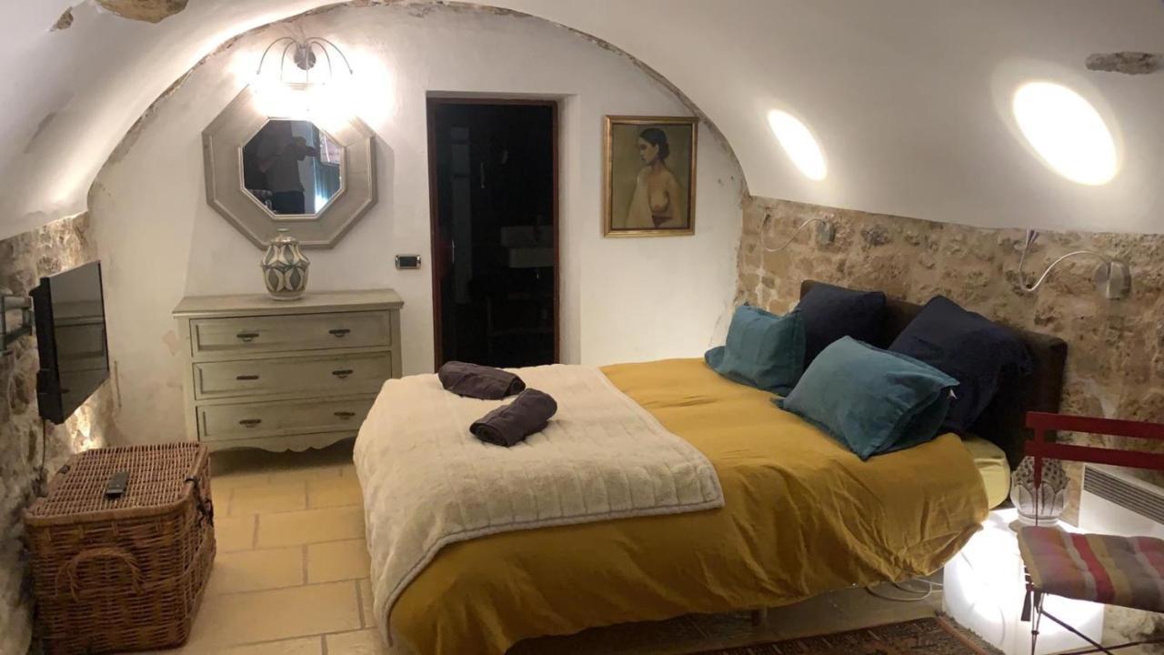 La Villageoise, Chambre Troglodyte Pitoresque Au Coeur Du Village Rognes Экстерьер фото
